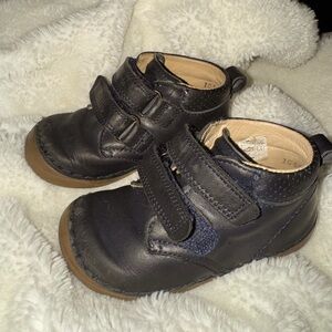 Froddo Blue Leather Toddler Shoes - Toddler size 6